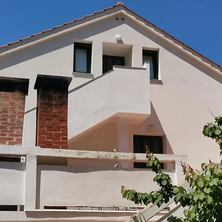 Porat 2 * Ugljan