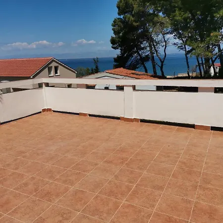 Apartment Porat 2 Ugljan